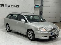 Begagnad Toyota Avensis 147 HK (108 kW) 2005 Silver Kombi