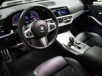 begagnad BMW 320 d xDrive Touring Steptronic M Sport/Navi/Panorama/Euro 6