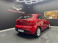 Begagnad Kia Rio 84 HK (61 kW) 2014 Röd Halvkombi