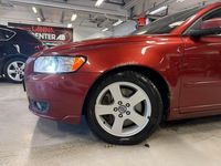 Begagnad Volvo V50 Momentum 136 HK (100 kW) 2008 Röd Kombi
