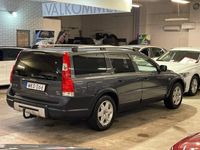 begagnad Volvo XC70 2.5T AWD AUTOMAT SUMMUM 210HK DRAG NY BESIKTAD NY SERVAD