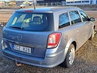 Begagnad Opel Astra 105 HK (77 kW) 2007 Grå