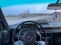 Begagnad Mercedes 230 1974
