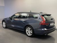 begagnad Volvo V60 B4 Bensin Mom Adv Navi Pro Edition 2022, Kombi