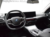 Begagnad BMW 330e 15 HK (11 kW) 2025 Svart Kombi