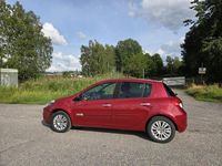 Begagnad Renault Clio IV 75 HK (55 kW) 2012 Röd Halvkombi