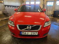 Begagnad Volvo V50 Kinetic 145 HK (106 kW) 2011 Röd Kombi
