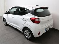 Begagnad Hyundai i10 Essential 67 HK (49 kW) 2023 Vit Halvkombi