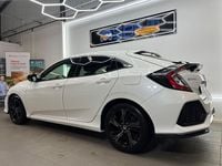 Begagnad Honda Civic 129 HK (94 kW) 2017 Vit Halvkombi