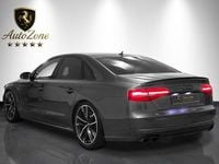 Begagnad Audi S8 plus 605 HK (444 kW) 2017 Grå Sedan