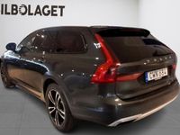 begagnad Volvo V90 CC D5 AWD Pro DRAG VOC NAV BLIS 2018, Kombi