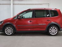 begagnad VW Touran Cross 1,4 TSI AUTOMAT KAMERA LÄDER 7-STIS