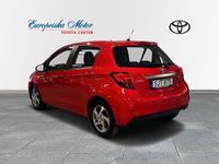 begagnad Toyota Yaris 1,5 HYBRID 5-D STYLE V-HJUL P-SENSORER B-KAMERA