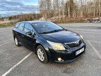 begagnad Toyota Avensis Kombi 2.0 D-4D Euro 5 Drag / Nybes