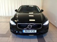 Begagnad Volvo V90 Momentum 190 HK (139 kW) 2020 Svart Kombi