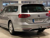 begagnad VW Passat 2.0TDI R-LINE AUT 4WD COKCPIT INKL V-HJUL 2019, Kombi