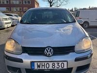 Begagnad VW Golf IV Trendline 156 HK (114 kW) 2004 Silver Halvkombi