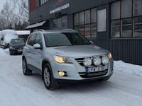 Begagnad VW Tiguan Sportline 140 HK (102 kW) 2011 Grå SUV