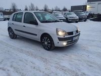 Begagnad Renault Clio R.S. 75 HK (55 kW) 2006 Grå Halvkombi