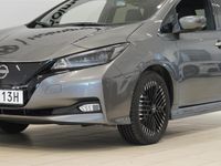 Begagnad Nissan Leaf Acenta 110 kW (150 HK) 2023 Grå/silver Halvkombi