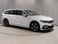 begagnad VW Passat Sportscombi Elegance GT 2.0 TDI 190Hk Aut Drag Kamera Värmare