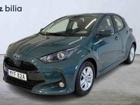 Begagnad Toyota Yaris Hybrid 2025 Grön Halvkombi