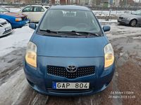 begagnad Toyota Yaris 5-dörrar 1.3 VVT-i NY besiktigad bensinsnåll