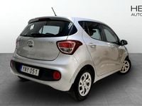 Begagnad Hyundai i10 Comfort 67 HK (49 kW) 2017 Silver Halvkombi