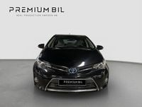 Begagnad Toyota Auris Hybrid Executive 136 HK (100 kW) 2013 Svart Halvkombi