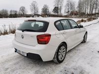 Begagnad BMW 116 M Sport 136 HK (100 kW) 2015 Vit Halvkombi