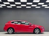Begagnad Volvo V40 Momentum 150 HK (110 kW) 2013 Röd Kombi
