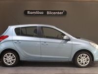 Begagnad Hyundai i20 Premium 78 HK (57 kW) 2011 Ljusblå Halvkombi