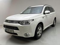 Begagnad Mitsubishi Outlander 121 HK (88 kW) 2014 Vit SUV
