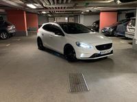 Begagnad Volvo V40 253 HK (186 kW) 2016 Solid vit