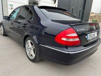 begagnad Mercedes E240 E240 Benz5G-Tronic Avantgarde Euro 4 2003, Sedan