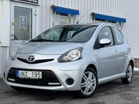 Begagnad Toyota Aygo 68 HK (50 kW) 2012 Silver Halvkombi
