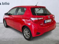 Begagnad Toyota Yaris Hybrid Active 102 HK (75 kW) 2018 Röd Halvkombi