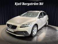 Begagnad Volvo V40 Momentum 152 HK (111 kW) 2017 Brun metallic Halvkombi