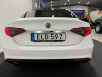 begagnad Alfa Romeo Giulia 2.0 Turbo Super Panorama H/K Drag Keyless