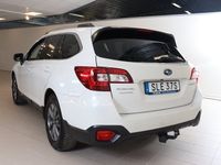 begagnad Subaru Outback 2.5 4WD Summit Vinterhjul Dragkrok 2020, Kombi