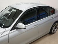 begagnad BMW 320 d xDrive Sedan Sport Line / Navi / Drag