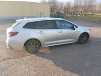 Begagnad Toyota Corolla Style 122 HK (89 kW) 2019 Precious silver. Kombi