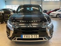 Begagnad Mitsubishi Outlander 224 HK (164 kW) 2019 Svart SUV
