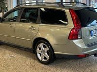Begagnad Volvo V50 109 HK (80 kW) 2010 Grön Kombi
