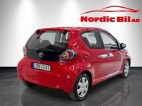 Begagnad Toyota Aygo 68 HK (50 kW) 2009 Röd Halvkombi