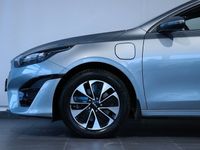 begagnad Kia Ceed 1,6 Advance Plug-in 2023, Halvkombi