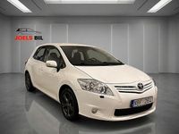 Begagnad Toyota Auris Plus 132 HK (97 kW) 2012 Vit Halvkombi