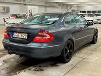 Begagnad Mercedes CLK240 Avantgarde 170 HK (125 kW) 2003 Ljusblå Sportkupé