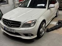Begagnad Mercedes C280 231 HK (169 kW) 2008 Vita