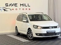 Begagnad VW Touran 105 HK (77 kW) 2014 Vit Minibuss